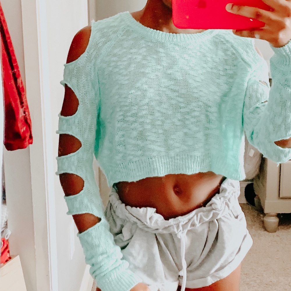 aqua crop top